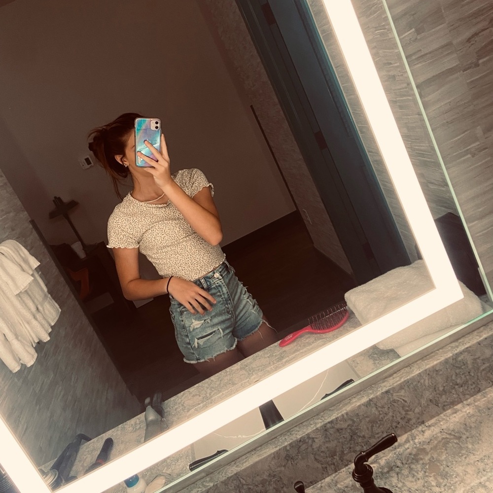 Meet your Posher, Lila